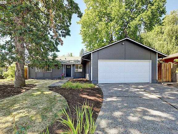 2nd image of 16380 SE Sterling Cir