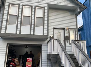 906 Martin Luther King Jr Way, Seattle, WA 98122