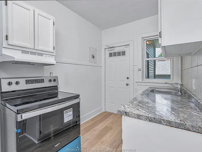 1094 Lincoln Rd — Photo 28
