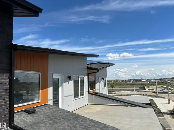 2748 Blatchford Rd NW, Edmonton, AB T5G 2P7