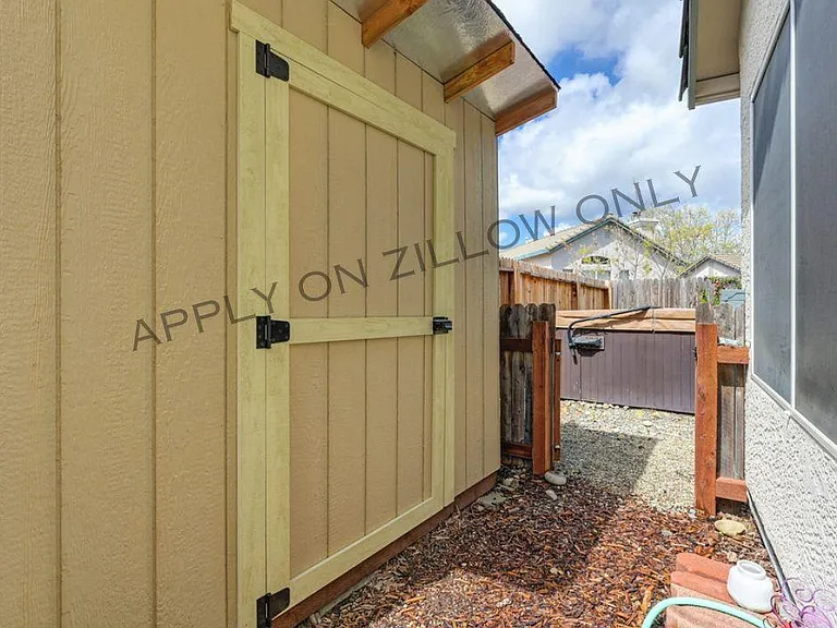 3319 Chapelle Dr — Photo 32