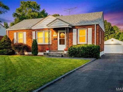1250 S New Florissant Rd, Florissant, MO, 63031
