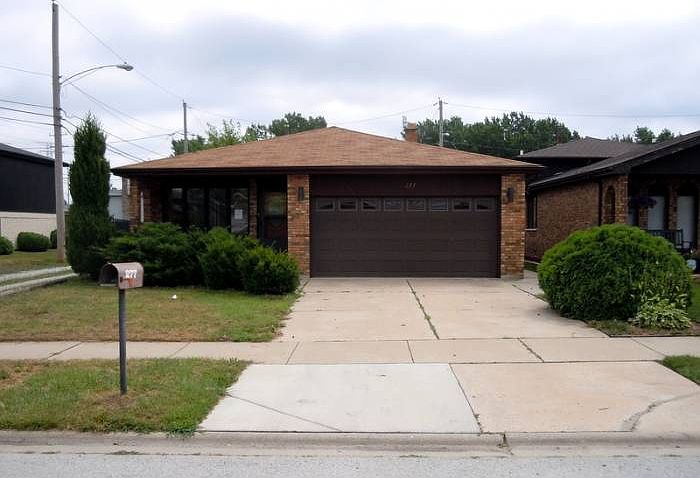 1st image of 277 Escanaba Ave