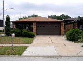 277 Escanaba Ave, Calumet City, IL