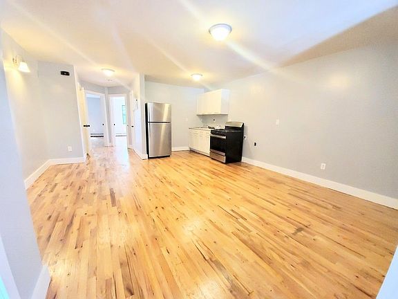2nd image of 62 Veronica Pl Floor 2