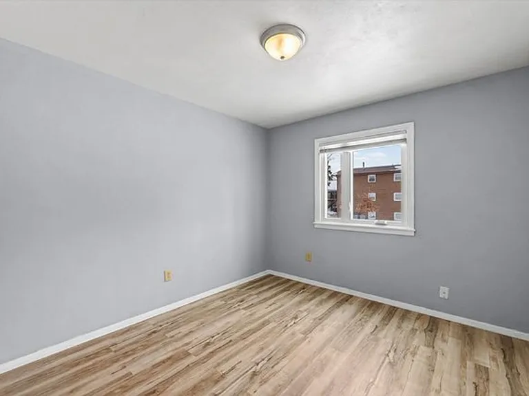 1306 Silver St — Photo 18