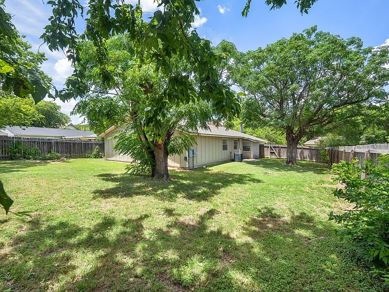 10300 E Rutland Vlg — Photo 36