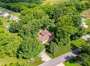 700 S Alexander Rd, Independence, MO 64056
