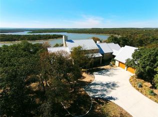 305 Ridgeline Dr, Chico, TX 76431