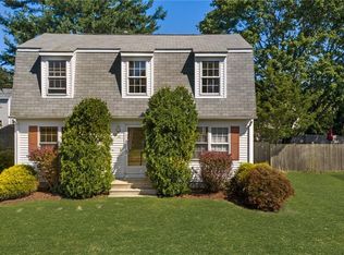 49 Chester Ave, Warwick, RI 02889