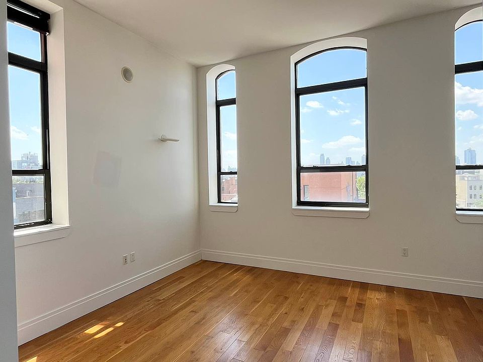 1st image of 17 Monitor St #4O