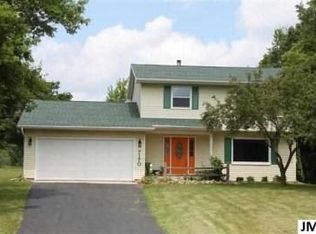 7170 Clinton Rd, Jackson, MI 49201