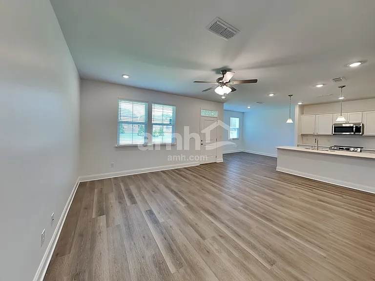 200 Argea Dr — Photo 7