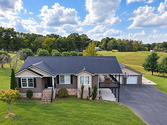 4th image of 353 Carl Benson Rd