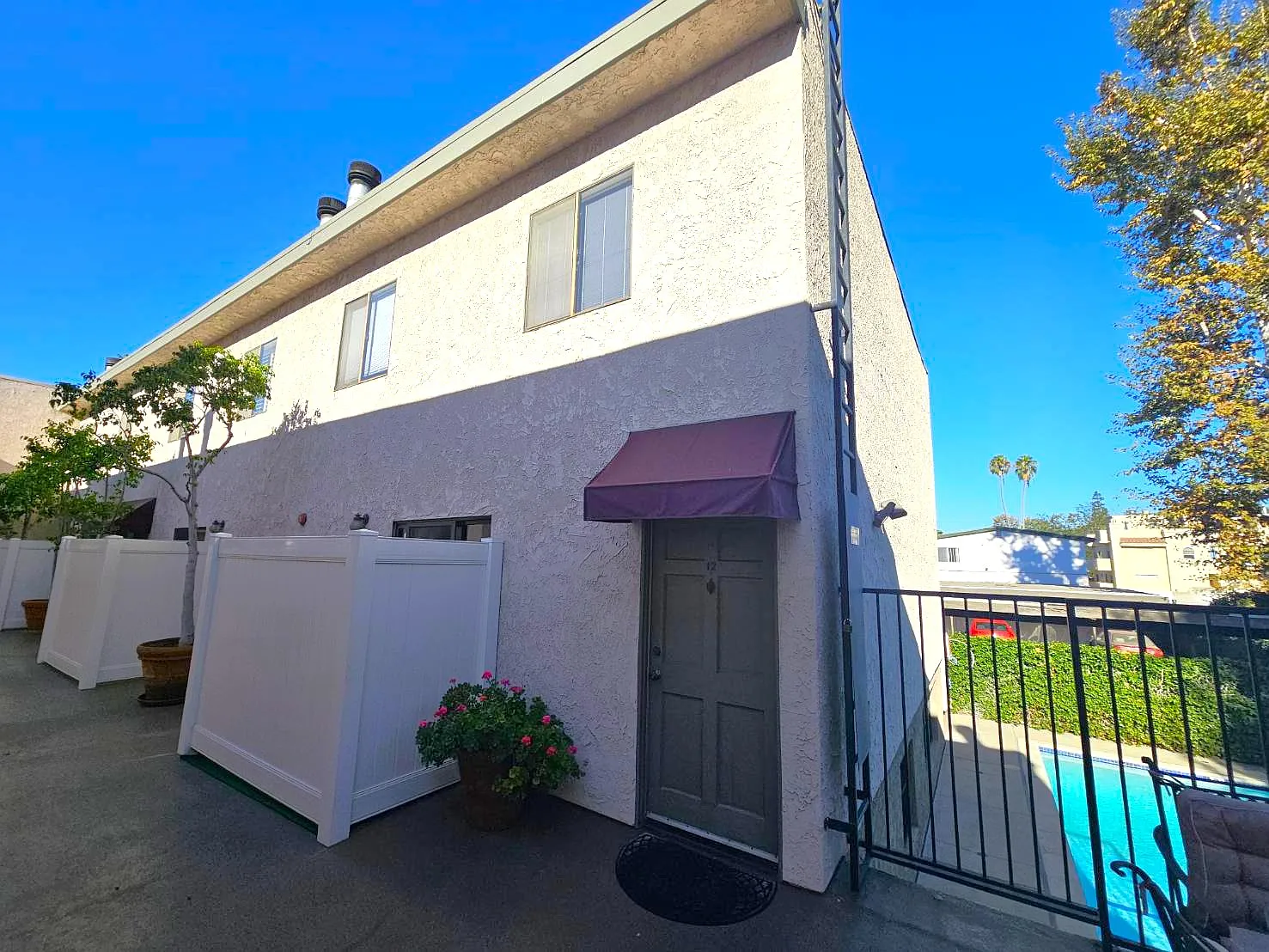 11100 Acama St — Photo 4