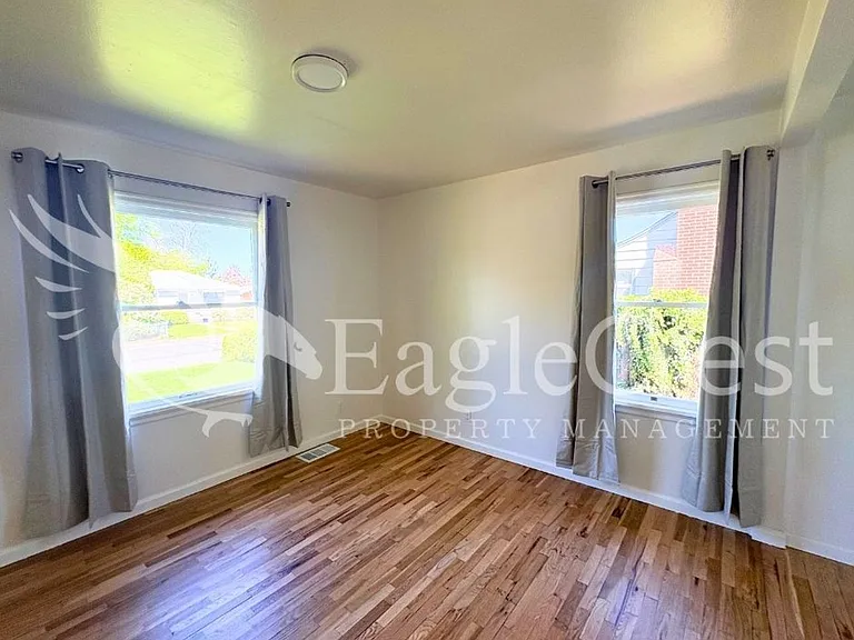 1339 Modoc St — Photo 46