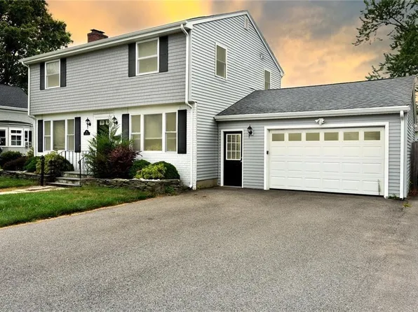 191 Chases Ln, Middletown, RI 02842