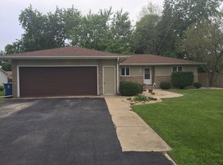 409 N 4th Ave, Chenoa, IL 61726