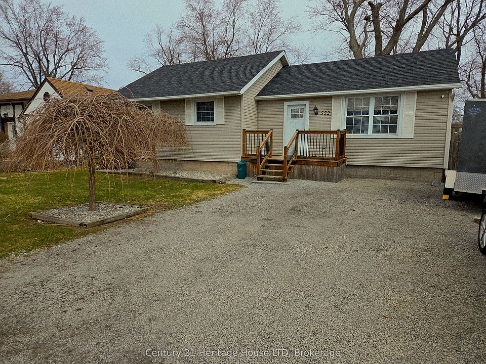 1st image of 552 Lakeview Rd
