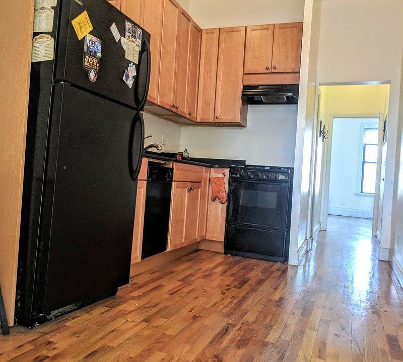 2nd image of 1357 Greene Ave APT 3R