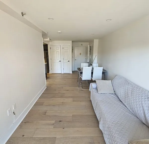 10210 Queens Blvd #302 — Photo 3