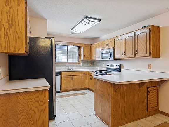 5th image of 4104 White Bear Pkwy