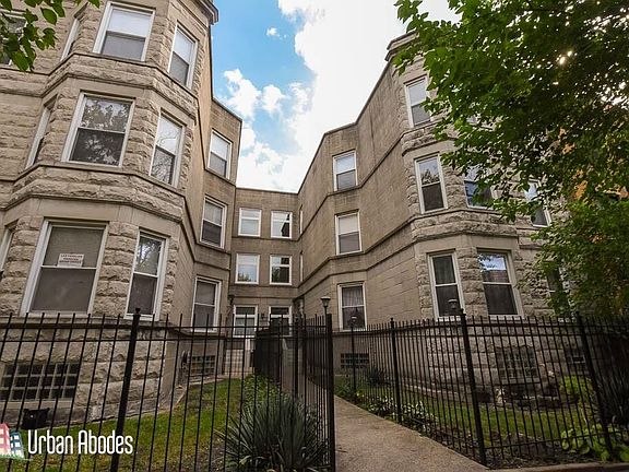 2nd image of 843 N Maplewood Ave #G