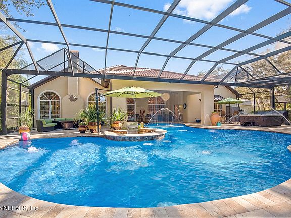 2nd image of 8 RUE RENOIR