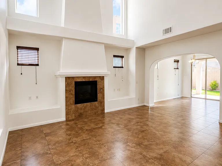 1633 Orange Daisy Pl — Photo 2