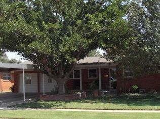 129 Cedar Ave, Levelland, TX 79336