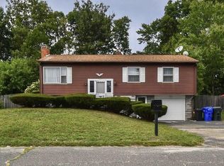 54 Sunbrier Rd, Springfield, MA 01129