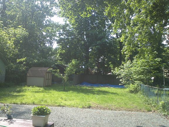 3rd image of 221 W 4th Ave