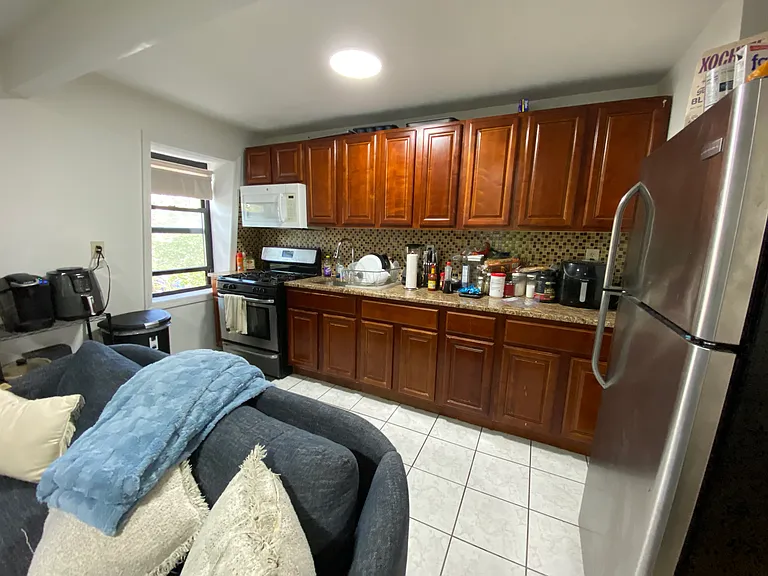 329 Lewis Ave #3B — Photo 3