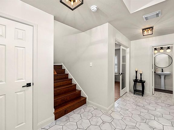 5th image of 1509 Anita Street