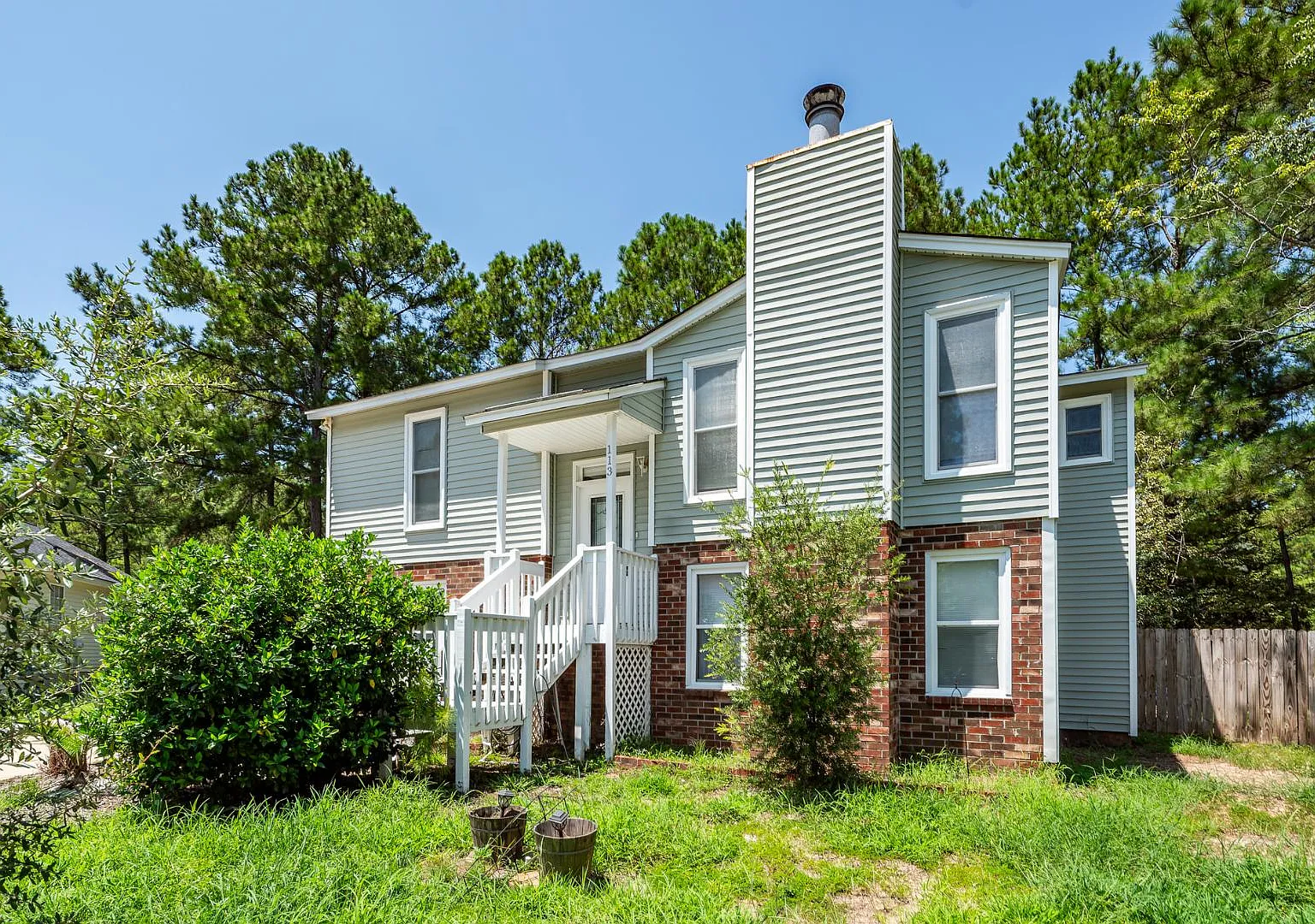 113 Trescott Ct — Photo 1