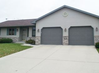 503 Meadow View Ln, Deforest, WI 53532