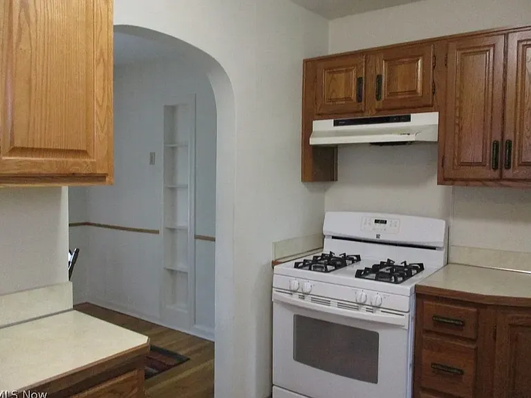 9300 Plymouth Ave — Photo 4