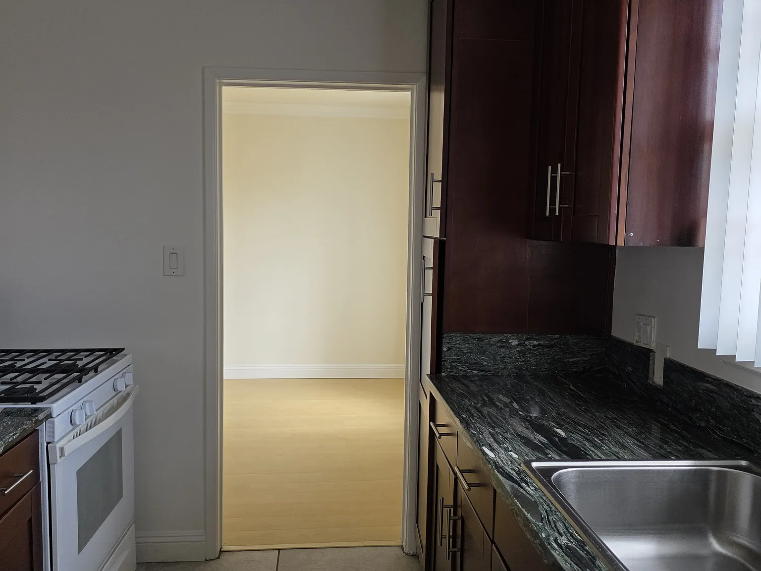 1 bed, 750 sqft, $2,195 — Photo 4