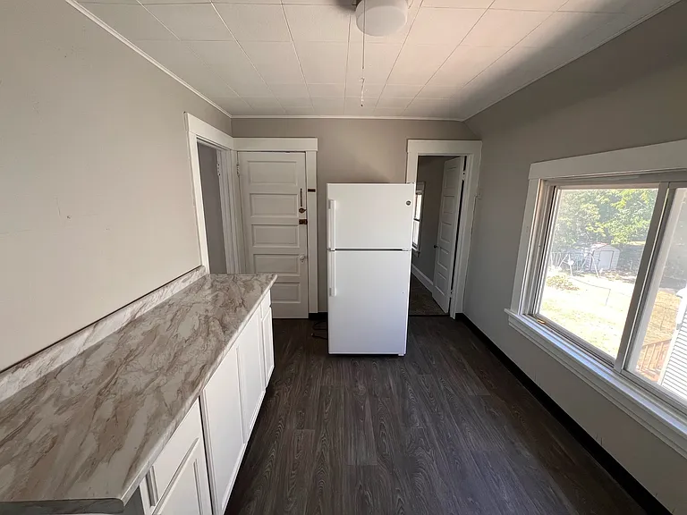 4072 E 123rd St #2 — Photo 3