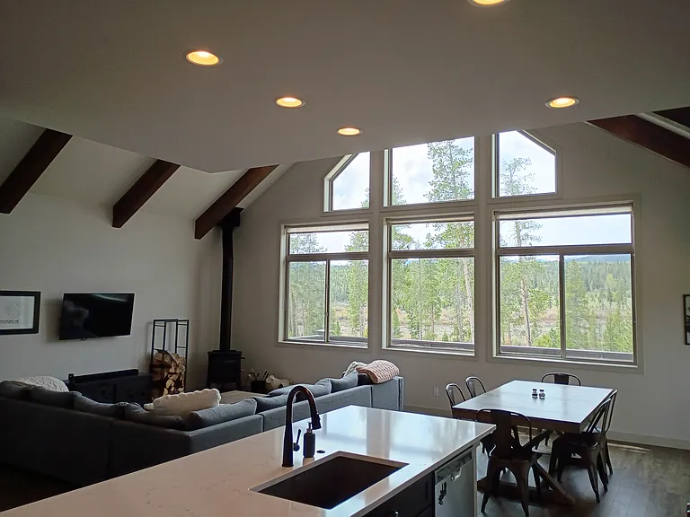 1804 Snow Ridge Dr — Photo 1