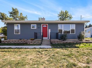 522 Walnut St, Howard City, MI 49329
