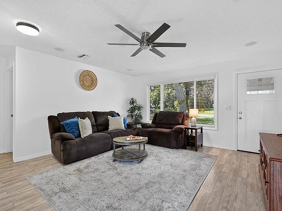 5th image of 3478 Carmel Rd