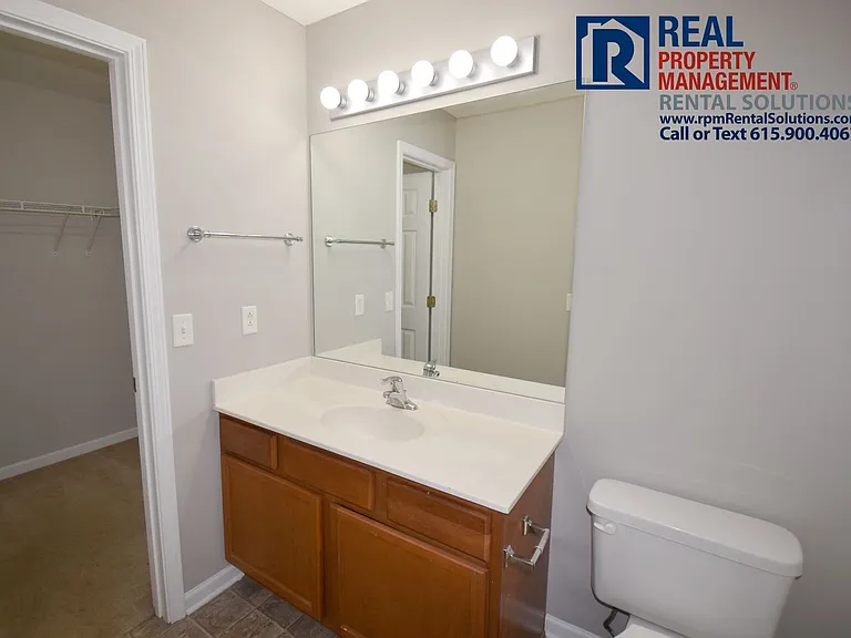 1029 Wolves Den Pl — Photo 13