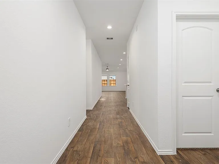 20352 Tembec Dr — Photo 3