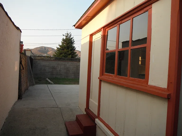 enclosed service porch