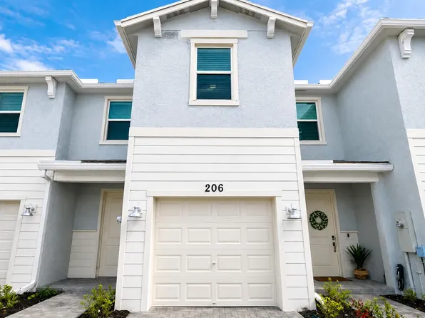 206 SE Woodbark St #206, Pt Saint Lucie, FL 34984