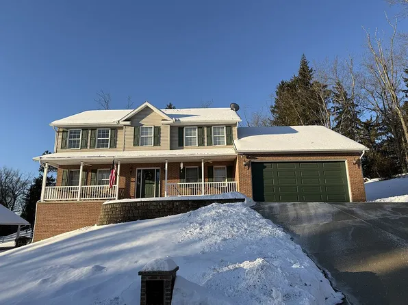 120 Ash Cir, Wheeling, WV 26003