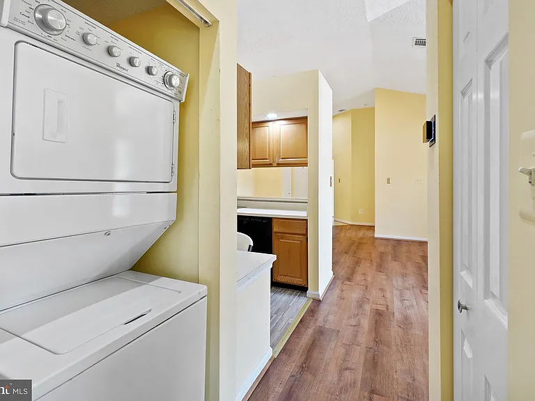 12220 Eagles Nest Ct #L — Photo 18