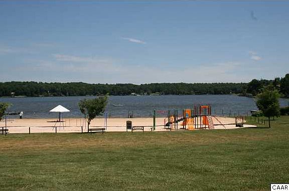 5th image of 1975 S Lakeshore Dr