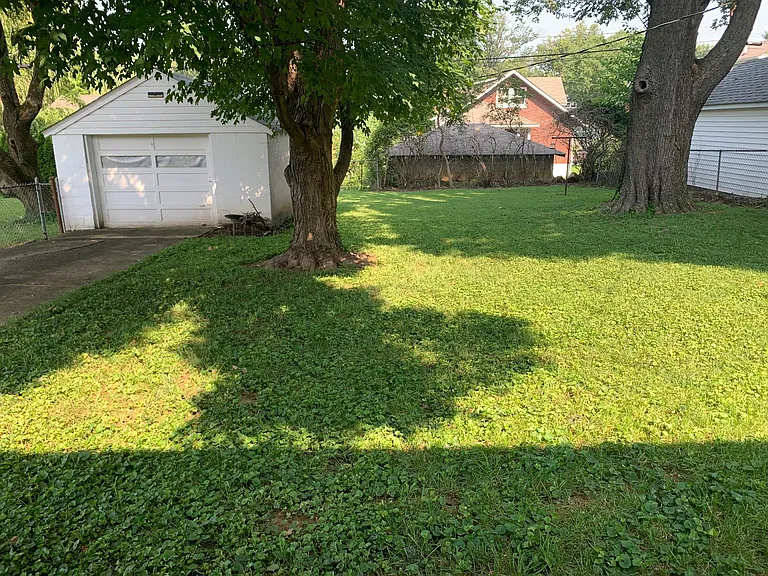 1729 Deer Park Ave — Photo 4